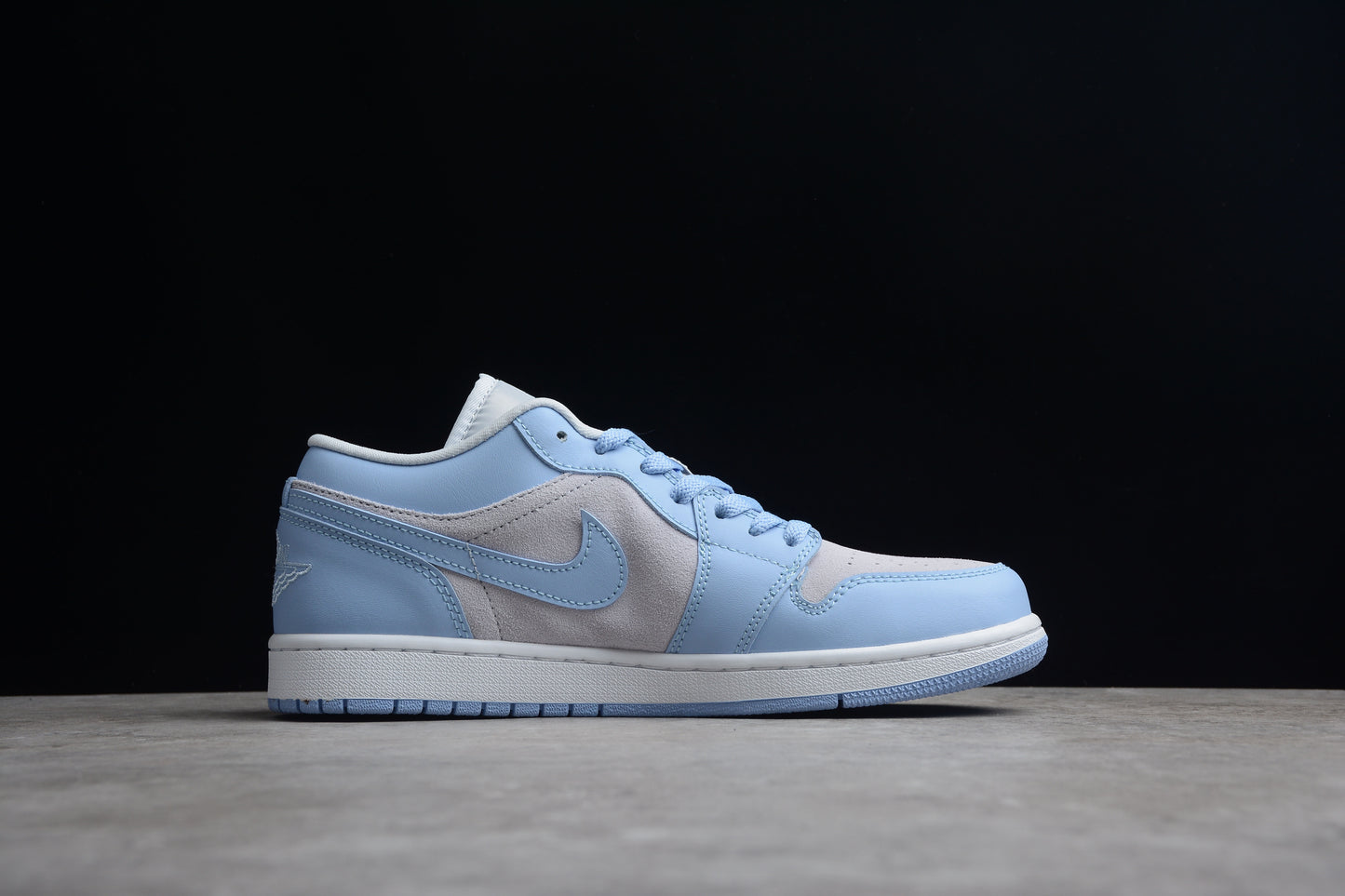 Nike Air Jordan 1 Low DC0774-050