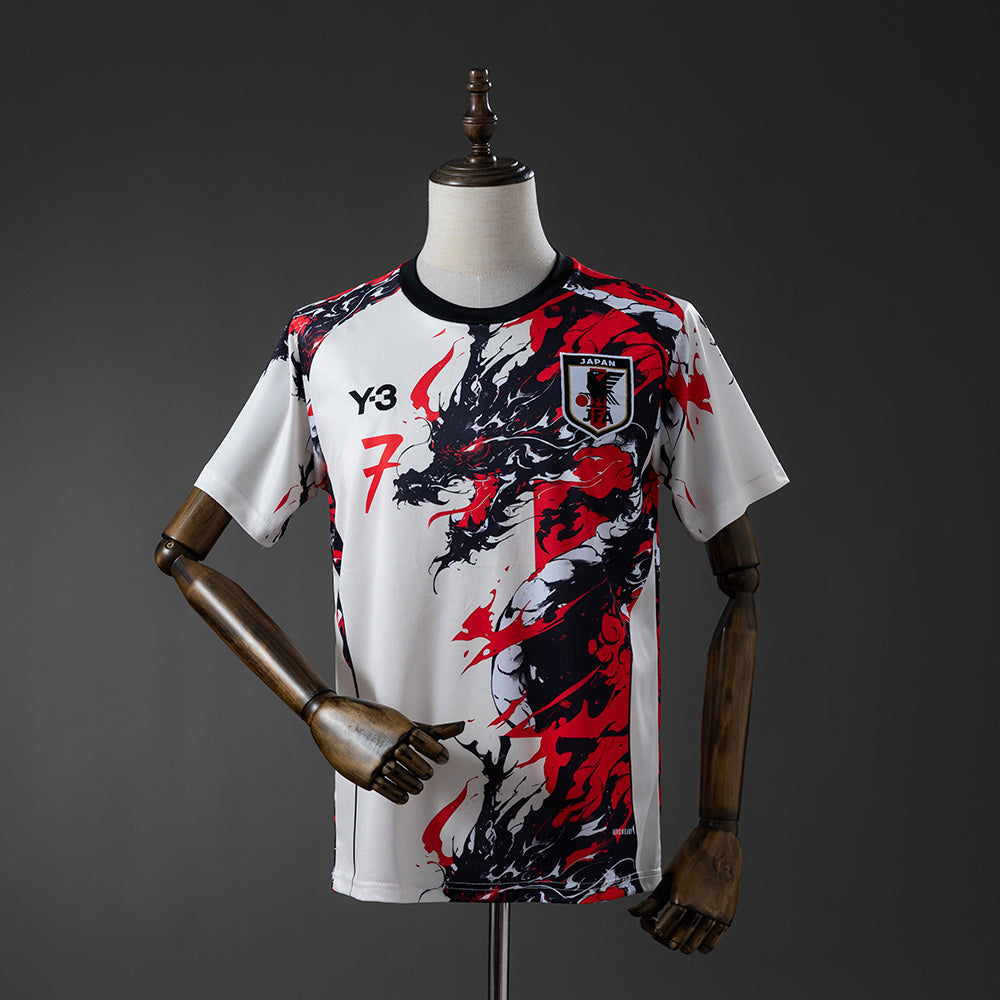 Japón 2025/26 Edición Especial Uchiha Dragón