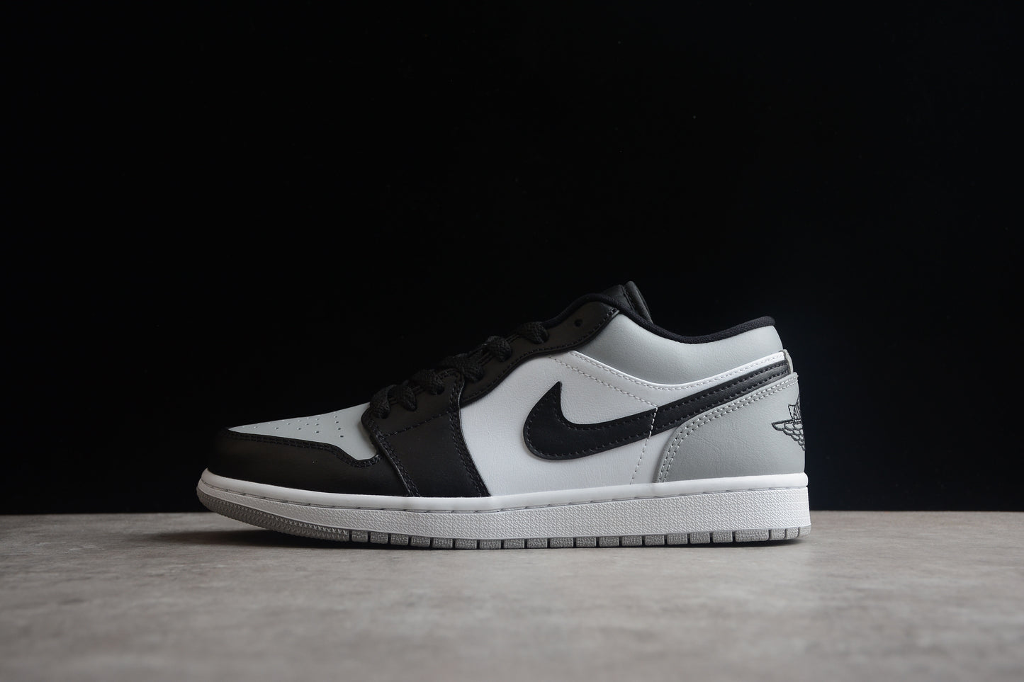 Nike Air Jordan 1 Low 553558-052