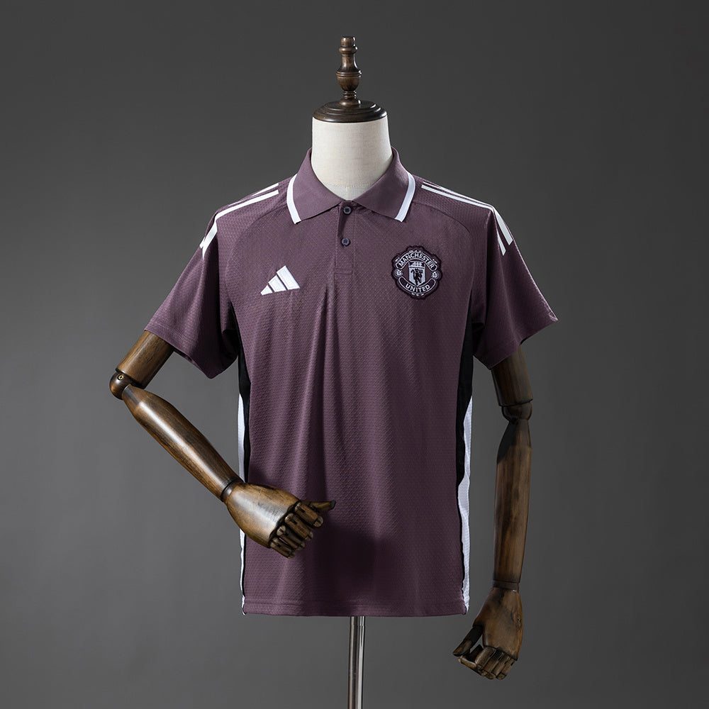 Manchester United 2025/26 Polo Gris Púrpura