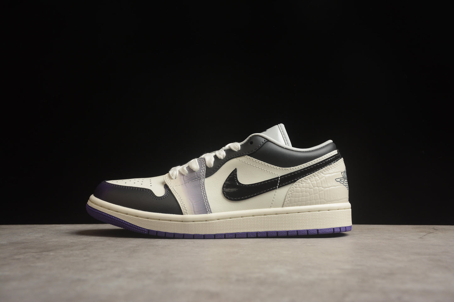 Nike Air Jordan 1 Low HF5759-101