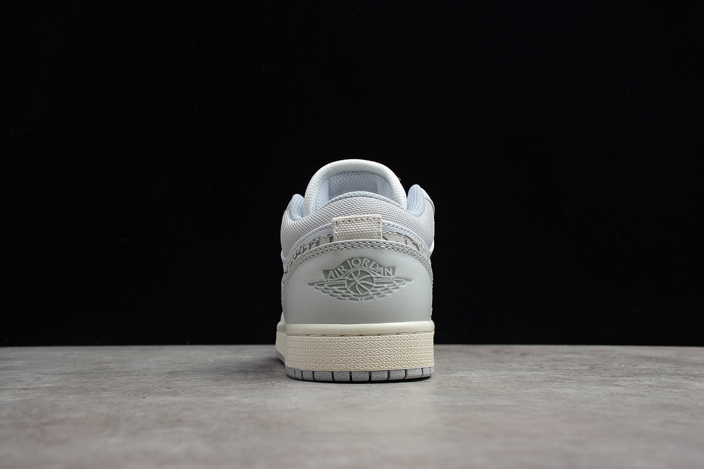 Nike Air Jordan 1 Low DH4269-100