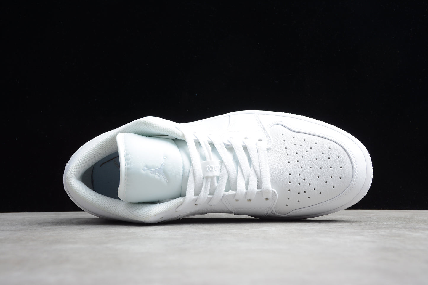 Nike Air Jordan 1 Low 553558-111