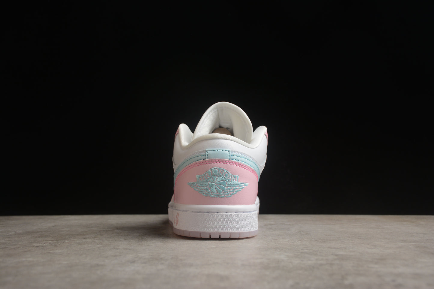 Nike Air Jordan 1 Low HM3706-141