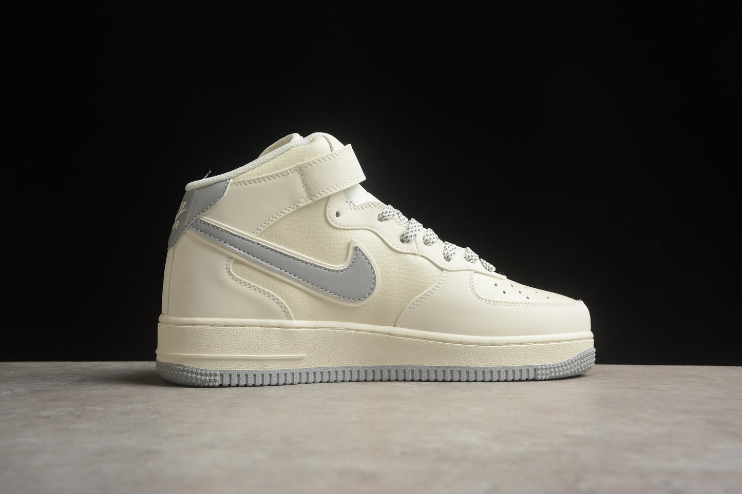 Nike Air Force 1 SH0235-522
