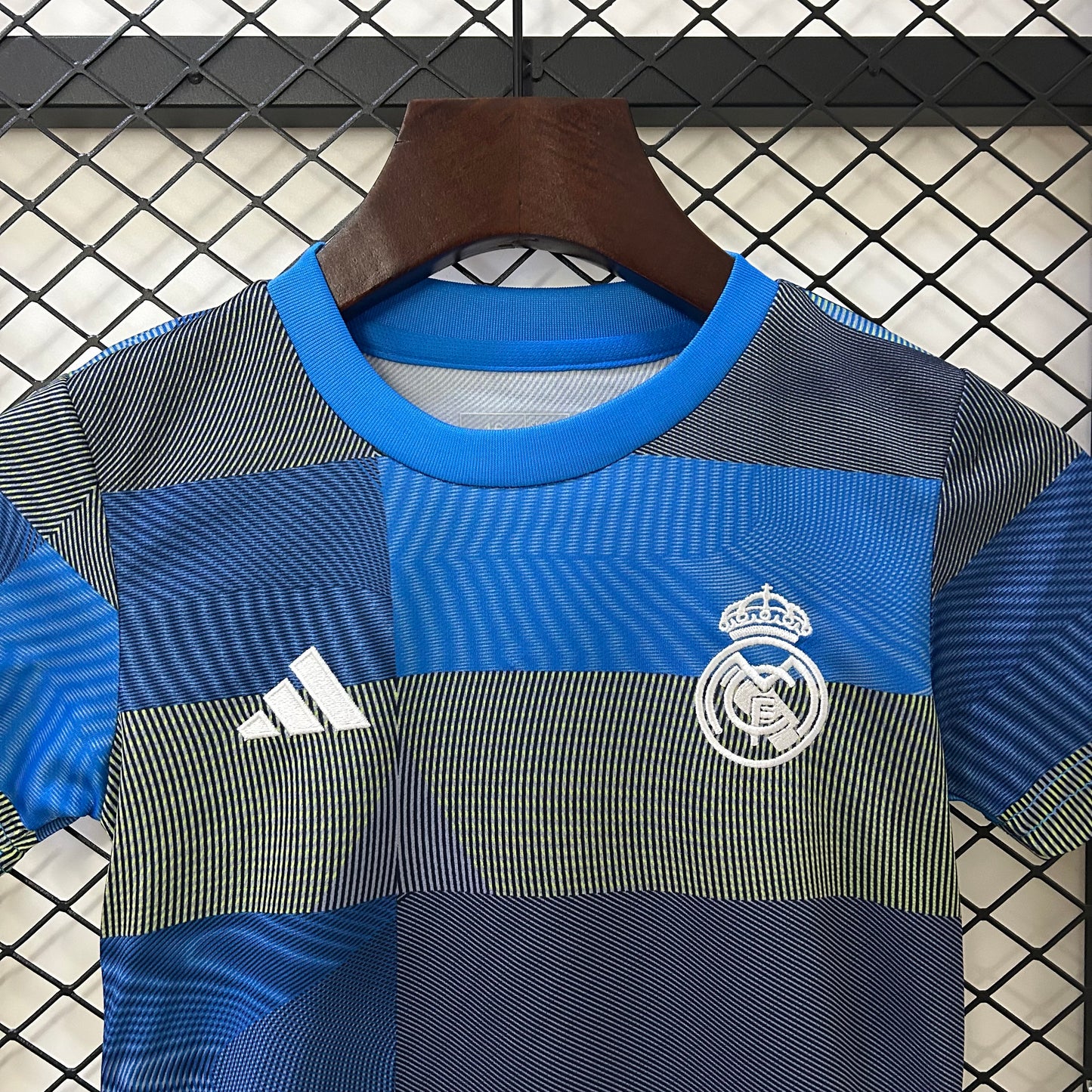 Real Madrid 2025/26 Entrenamiento 1 Kids Version
