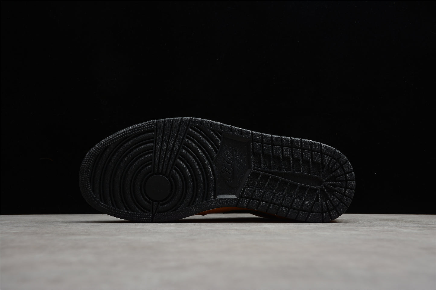 Nike Air Jordan 1 Low 553558-700