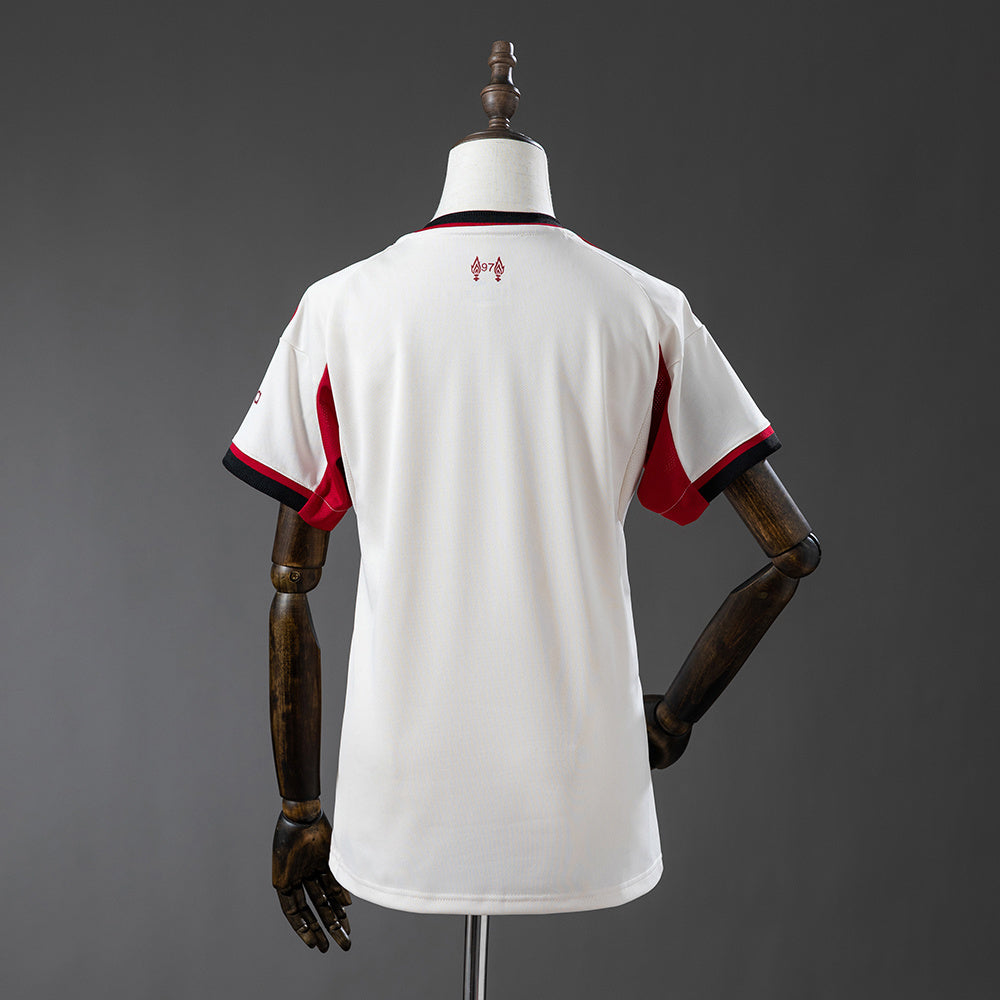 Liverpool 2025/26 Away Femenina Fan Version