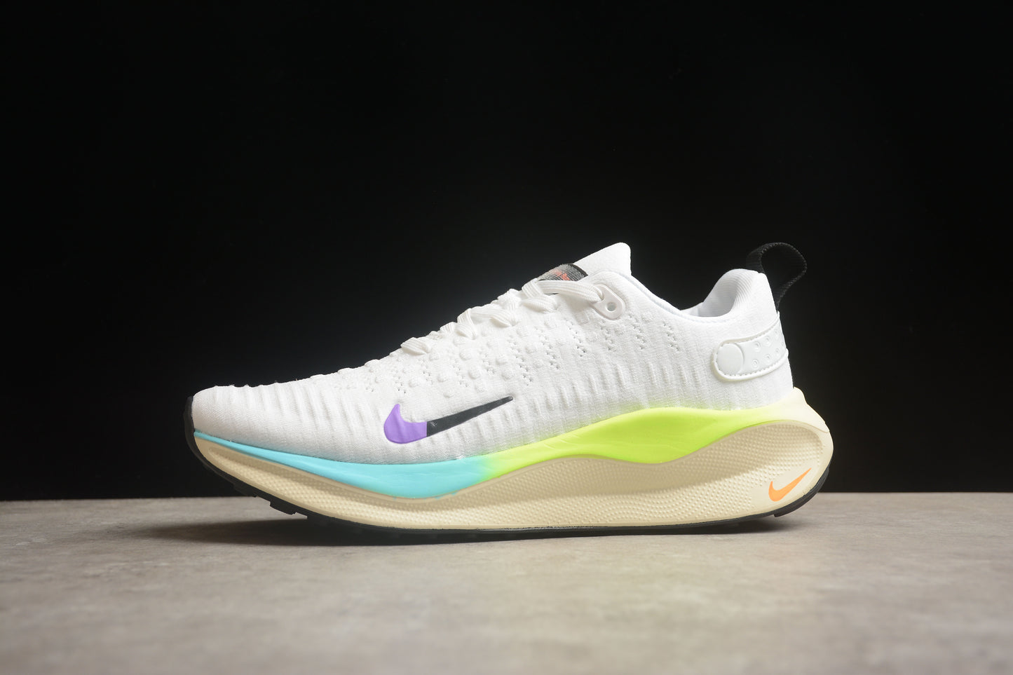 NIKE Zoom X Invincible Run DR2665-105