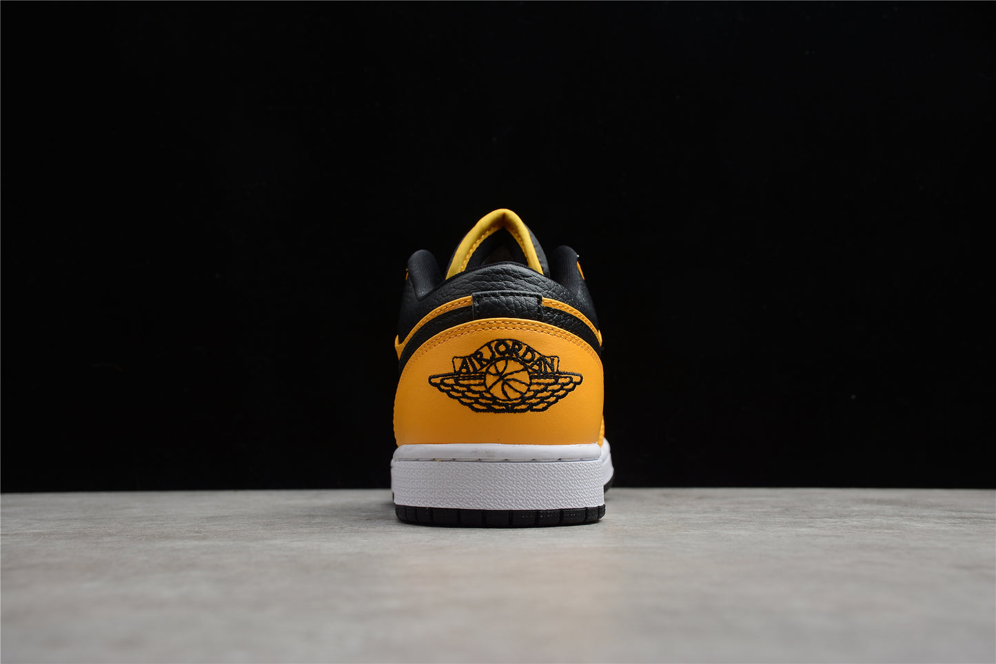 Nike Air Jordan 1 Low 553558-700