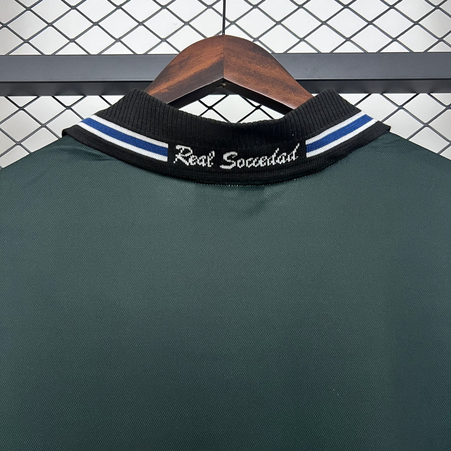 Real Sociedad retro 2000/02 Away