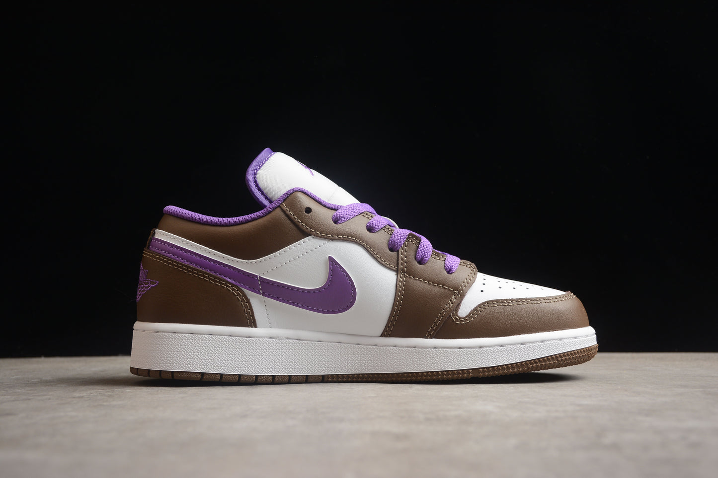 Nike Air Jordan 1 Low 553560 215