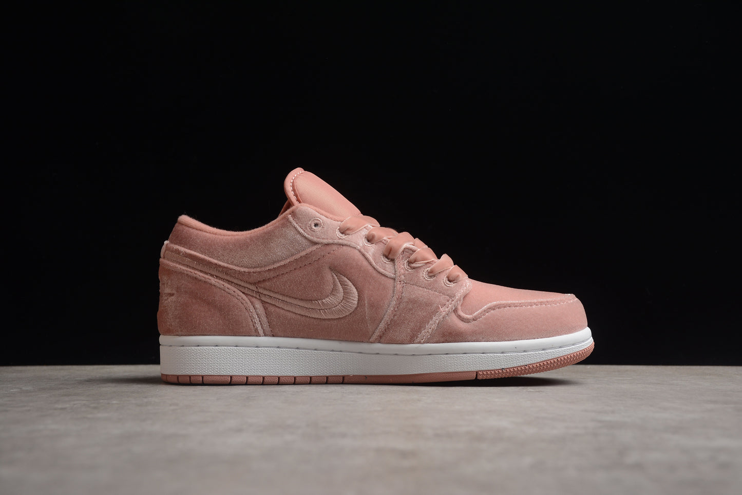 Nike Air Jordan 1 Low DQ8396-600