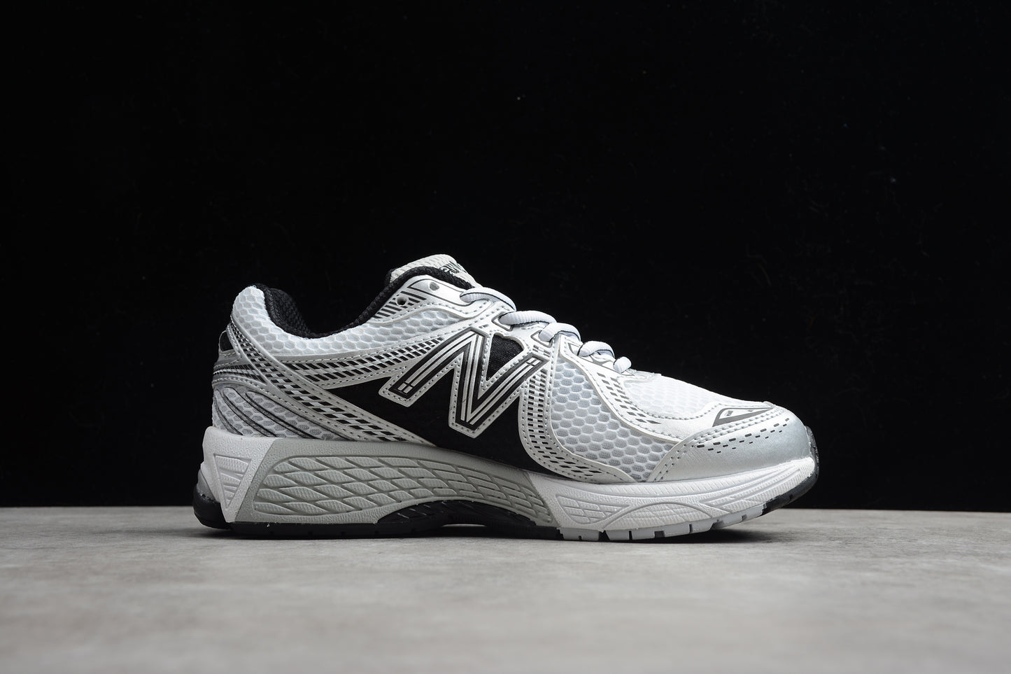 New Balance ML860XD