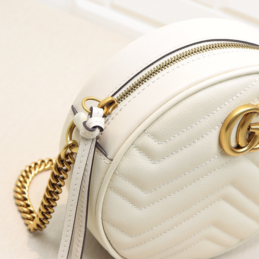 Bolso Gucci Marmount gg redondo claro