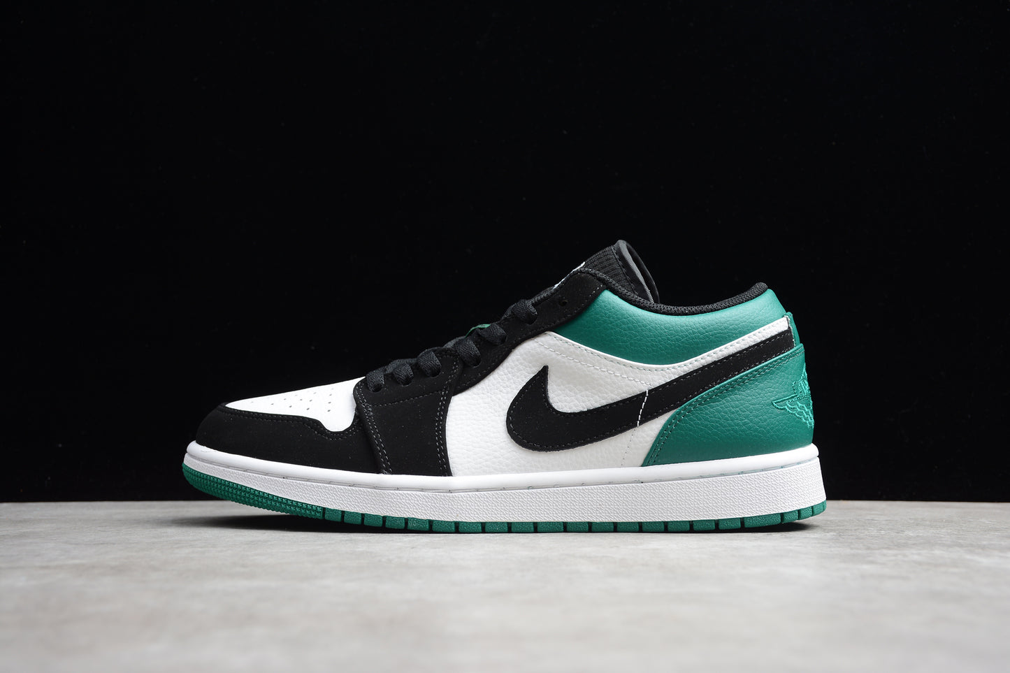 Nike Air Jordan 1 Low 553558-113
