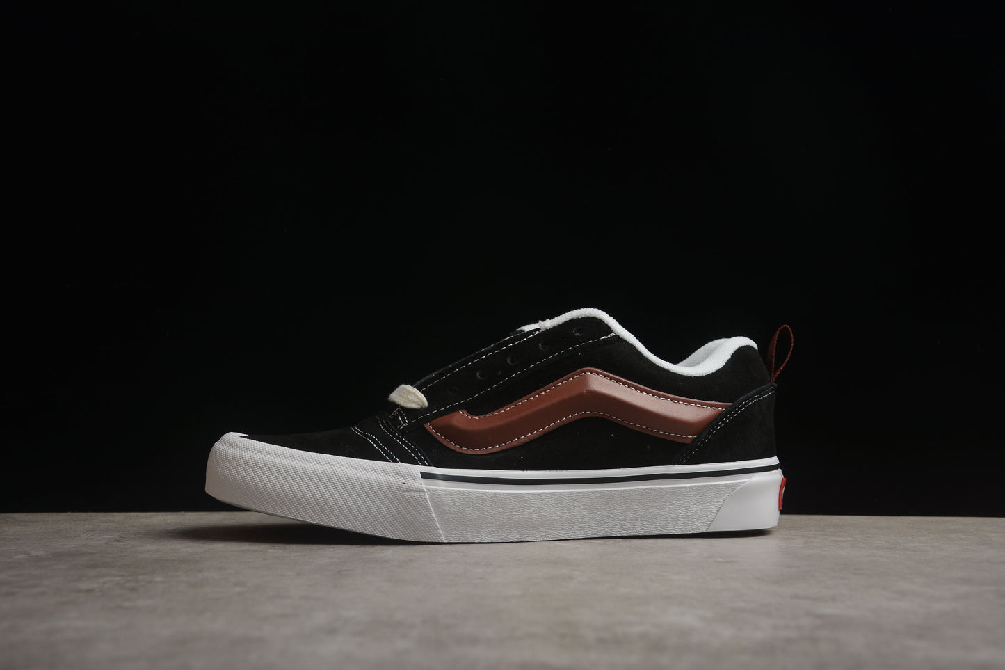 Vans Classics Knu Skool VN0009QC201