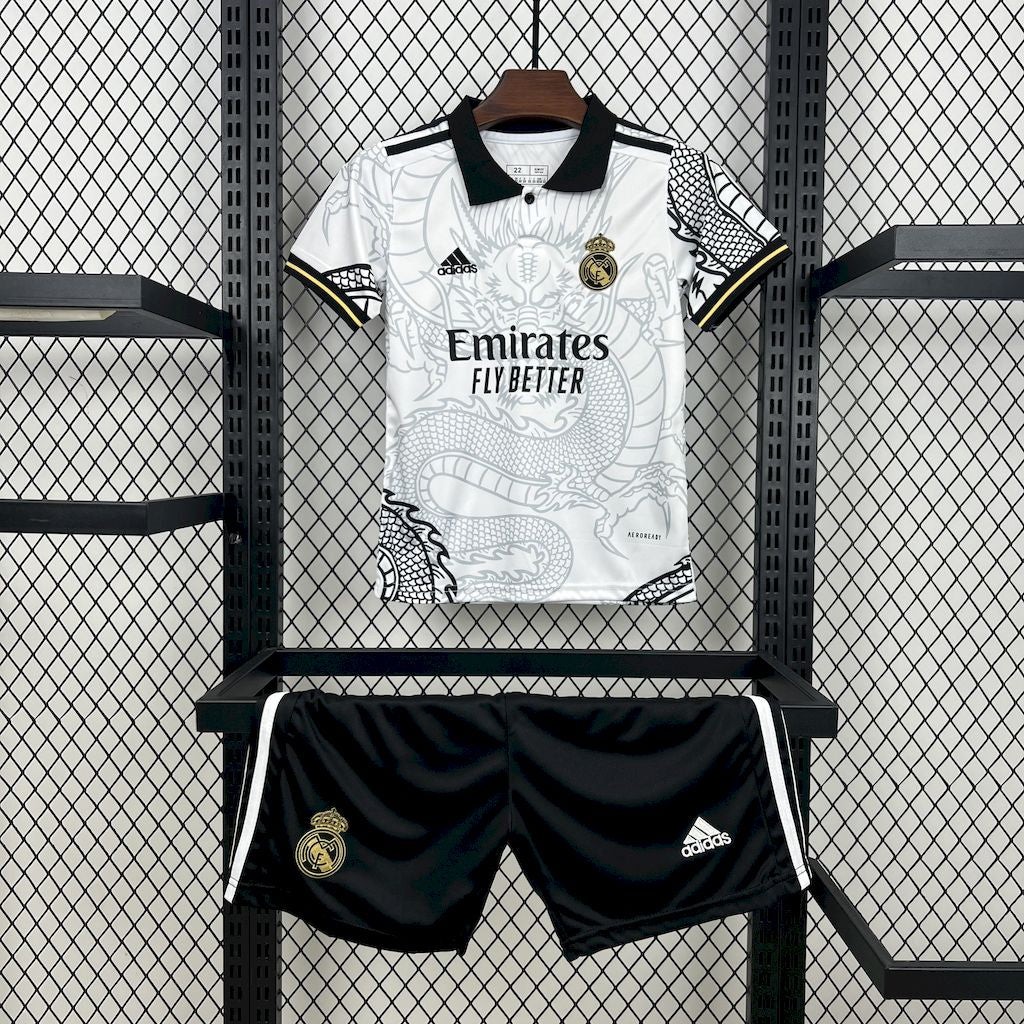Real Madrid 2022/23 Dragón Blanco
