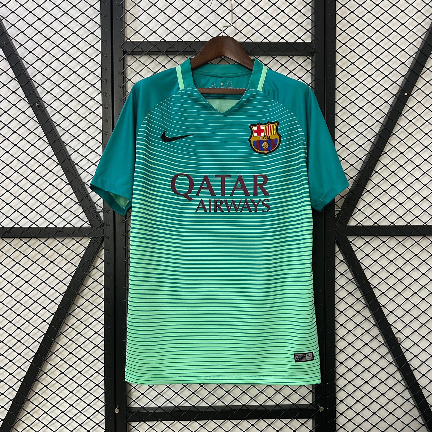 Fútbol Club Barcelona retro 2016/17 Away