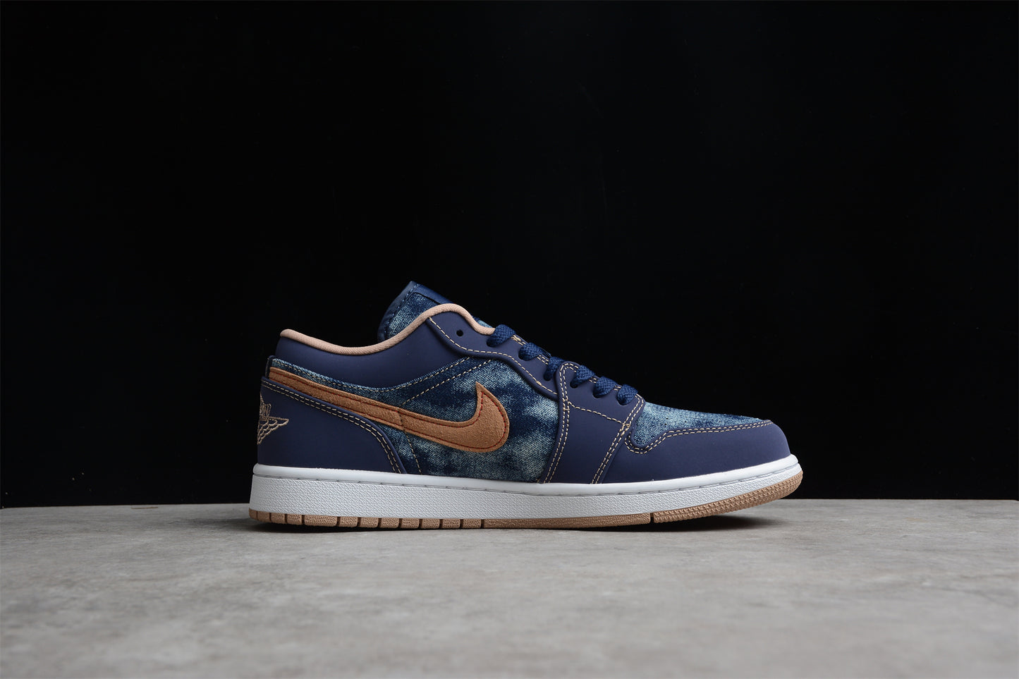 Nike Air Jordan 1 Low DH1259-400
