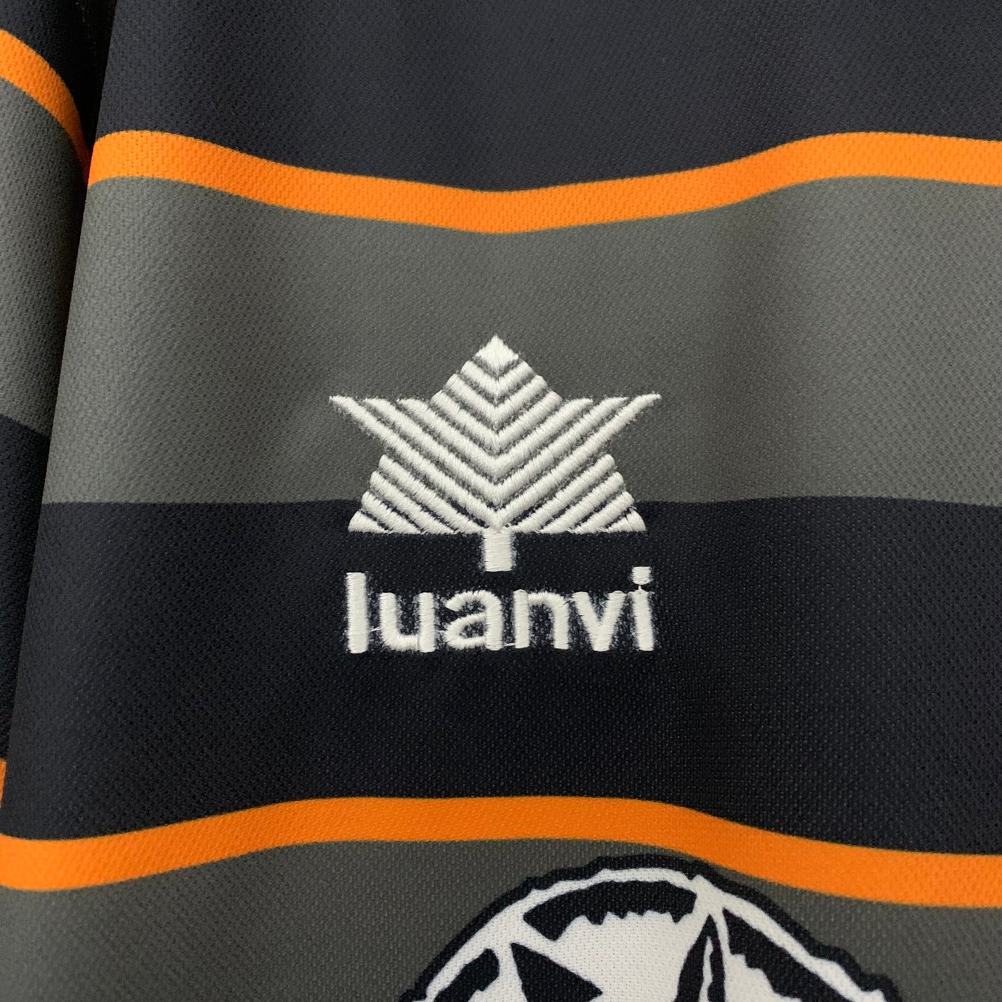 Valencia retro 1999/00 Away