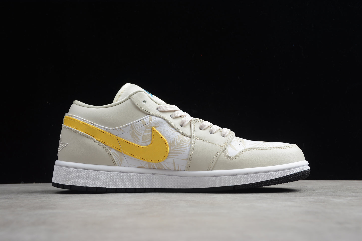 Nike Air Jordan 1 Low CK3022-107