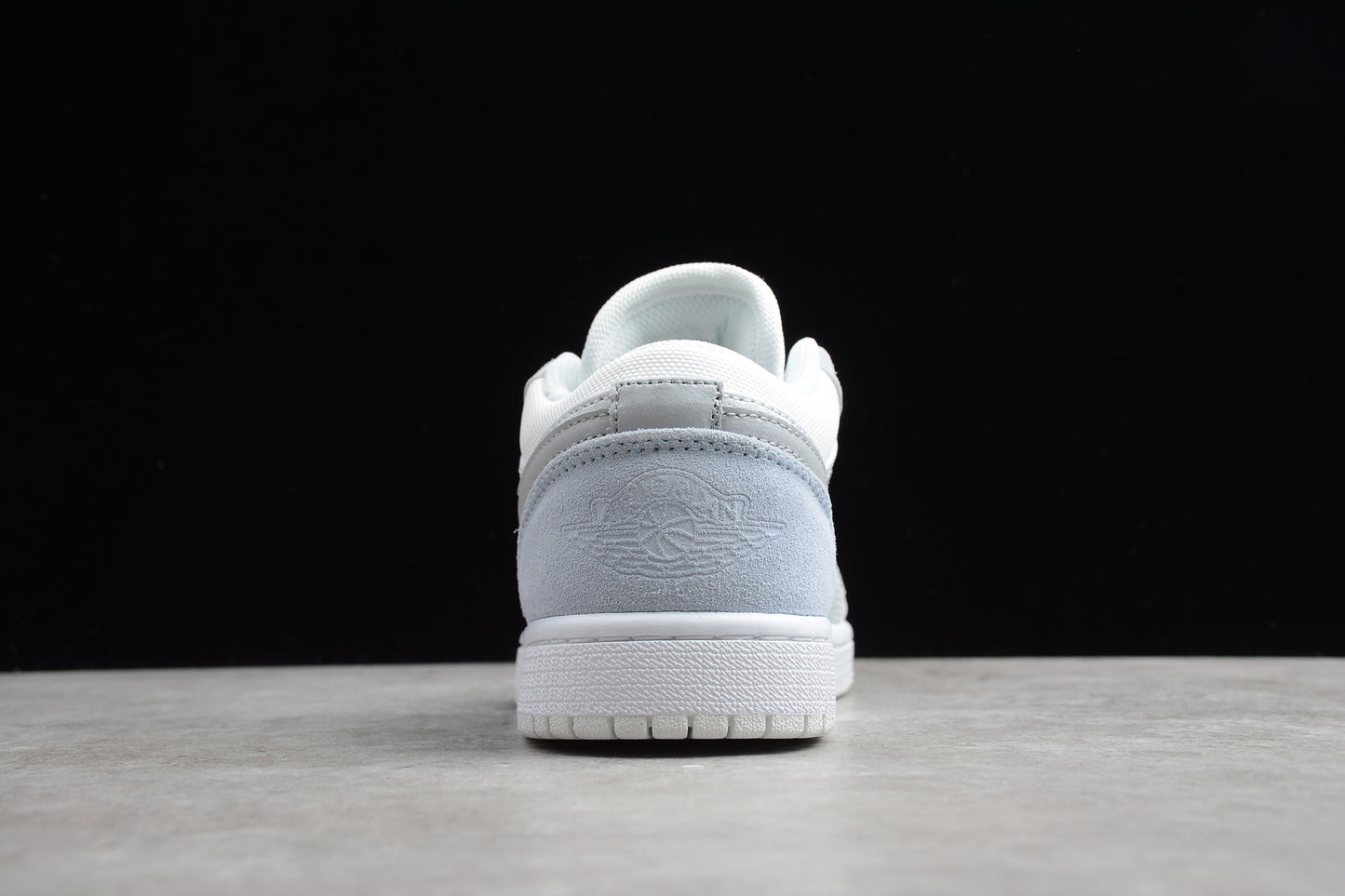 Nike Air Jordan 1 Low CV3043-100