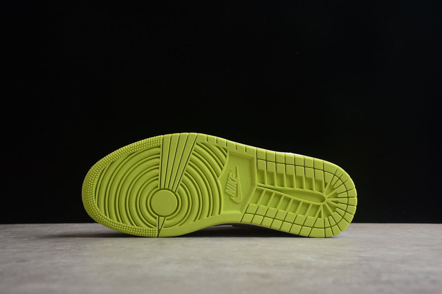 Nike Air Jordan 1 Low BQ6472-131