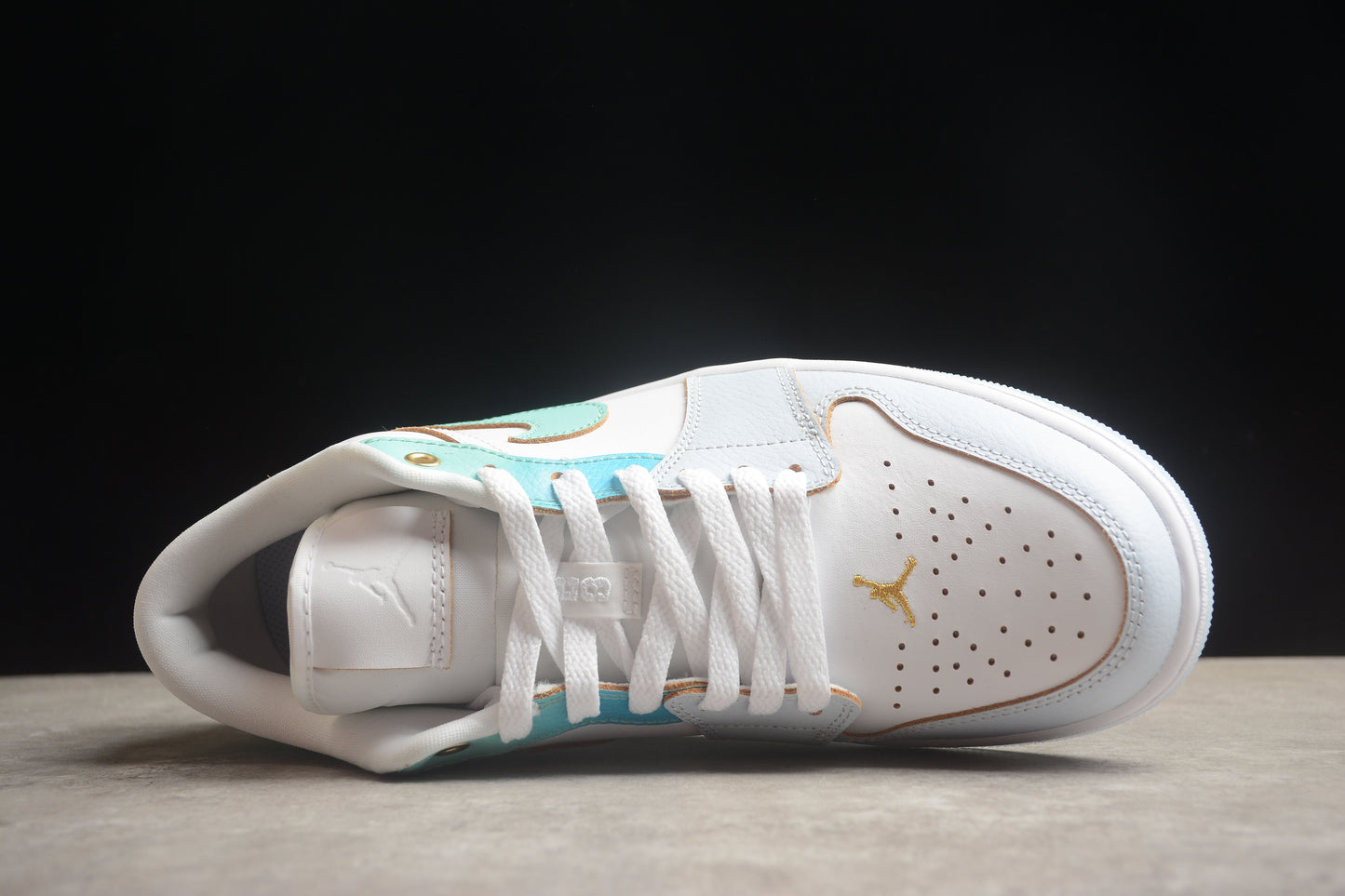 Nike Air Jordan 1 Low FN8899 131