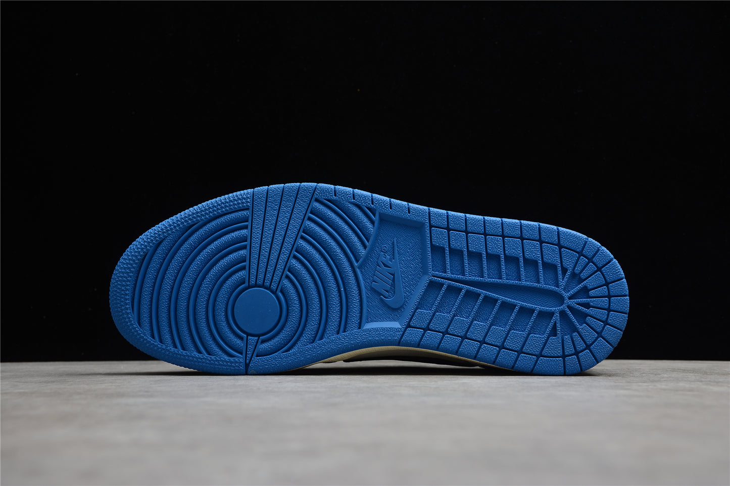 Nike Air Jordan 1 Low DM7866-140