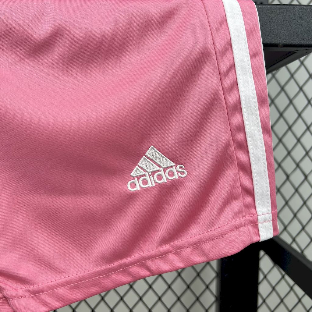 Real Madrid 2023/24 Dragón Rosa