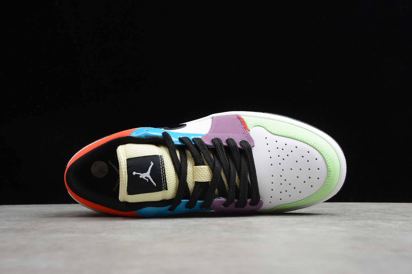 Nike Air Jordan 1 Low CZ3572-104