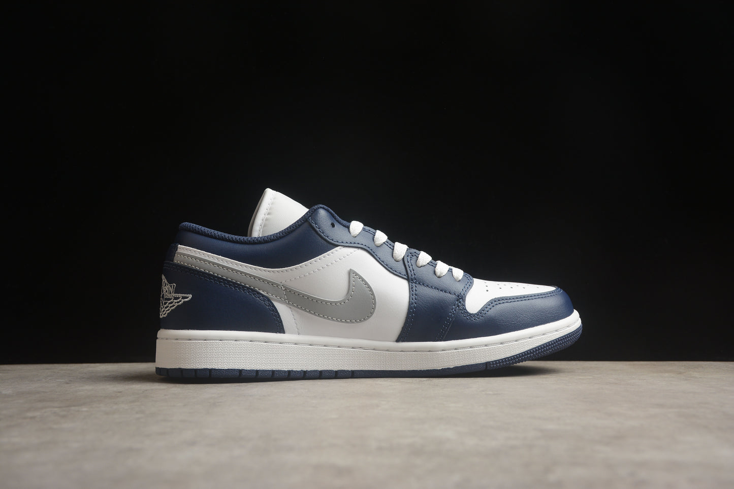 Nike Air Jordan 1 Low 553558-141