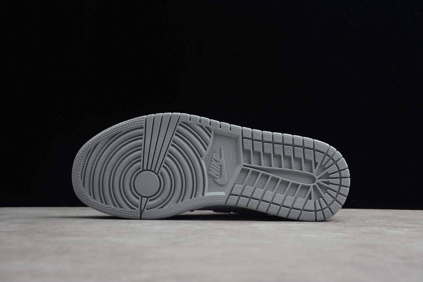 Nike Air Jordan 1 Low 553558-039