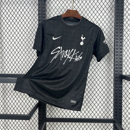 Tottenham x Stray Kids 2025/26 Edición Especial