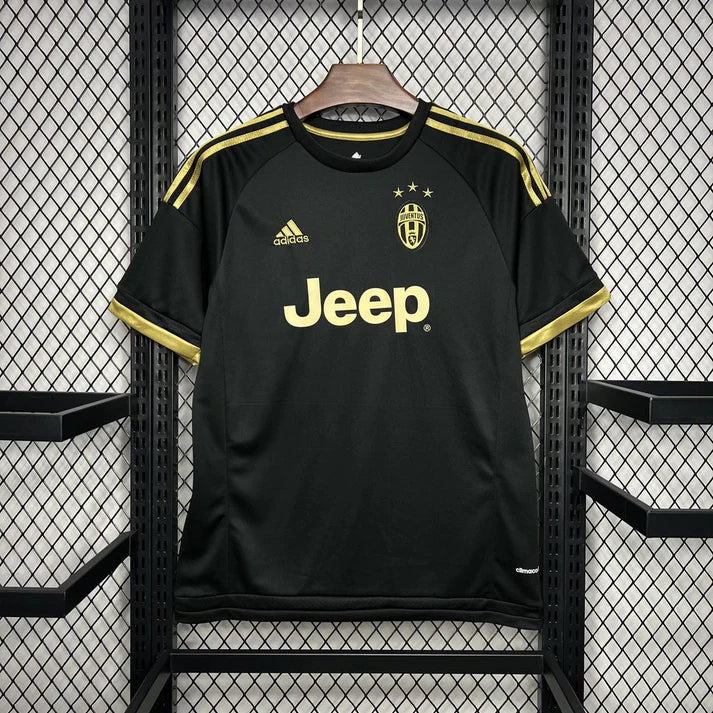 Juventus retro 2015/16 Away