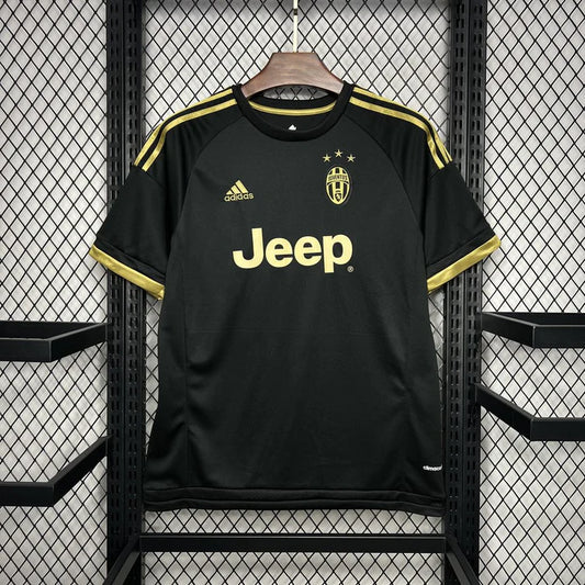Juventus retro 2015/16 Away