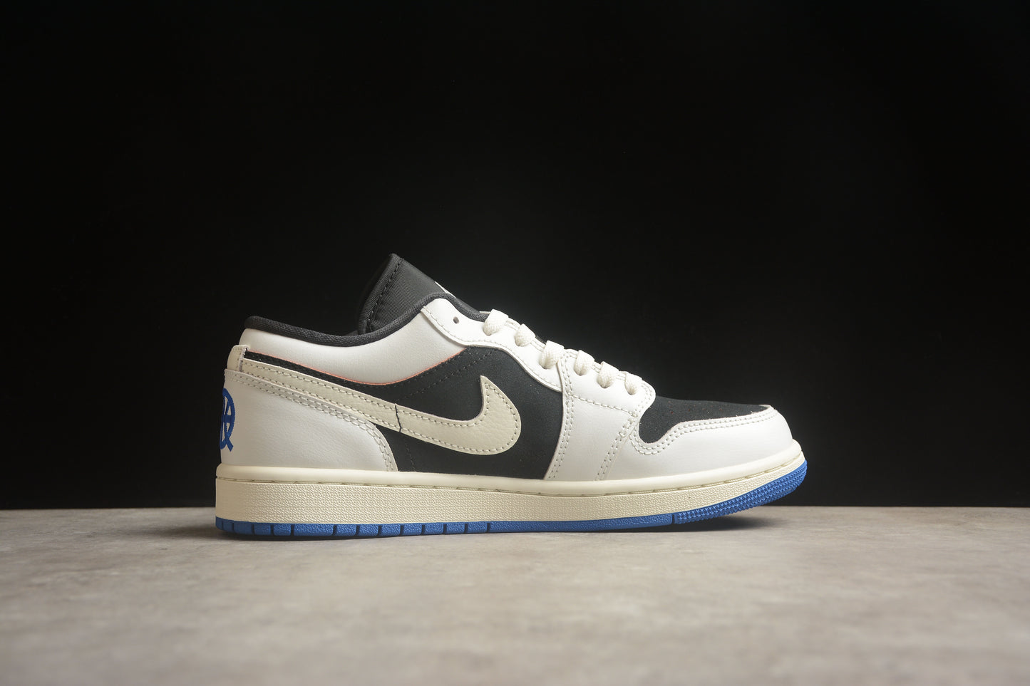 Nike Air Jordan 1 Low HQ0764-001