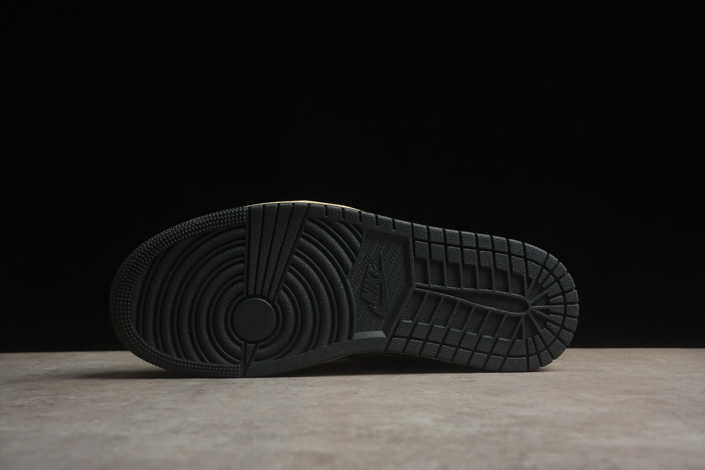 Nike Air Jordan 1 Low DC0774-001