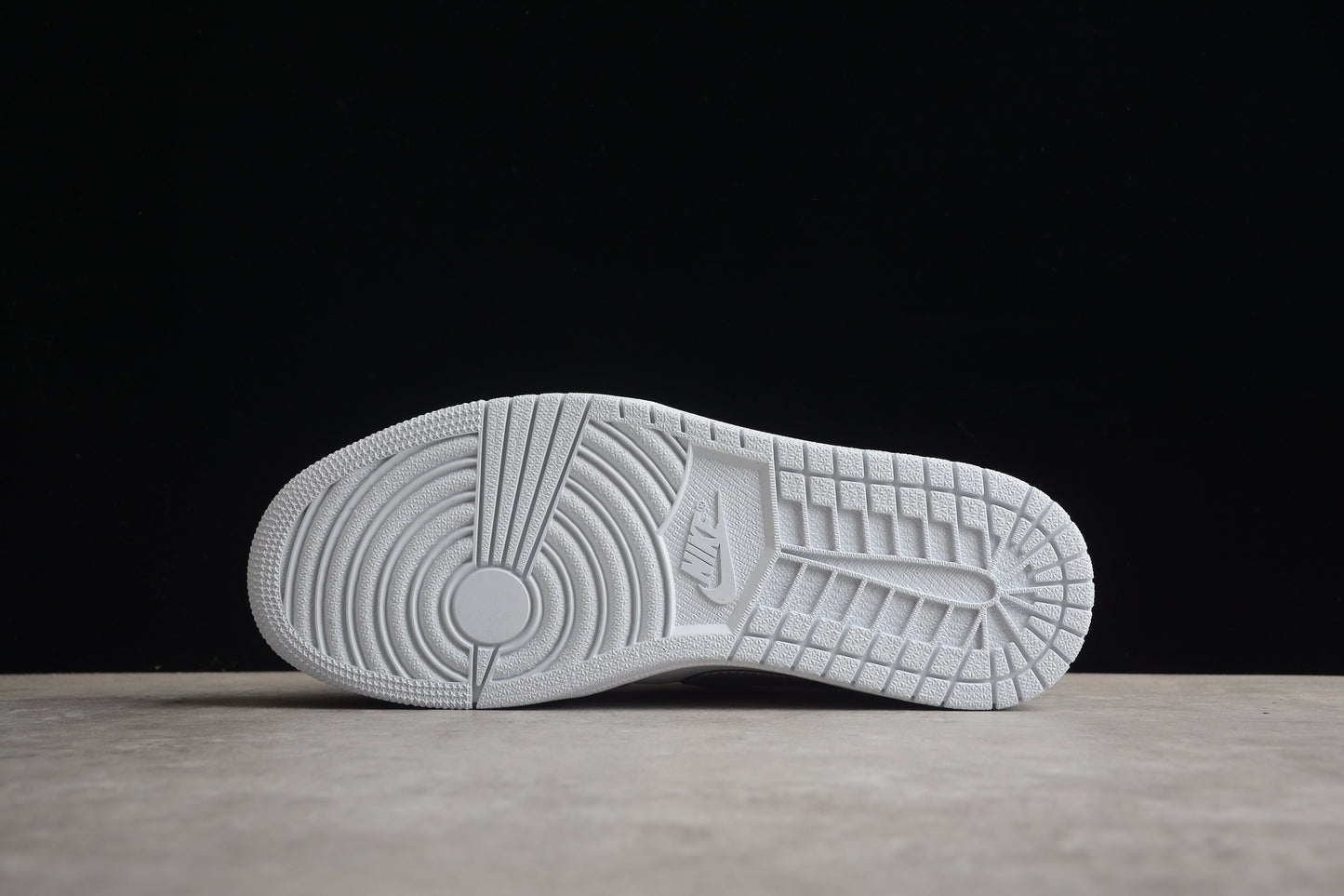 Nike Air Jordan 1 Low DX6070-101