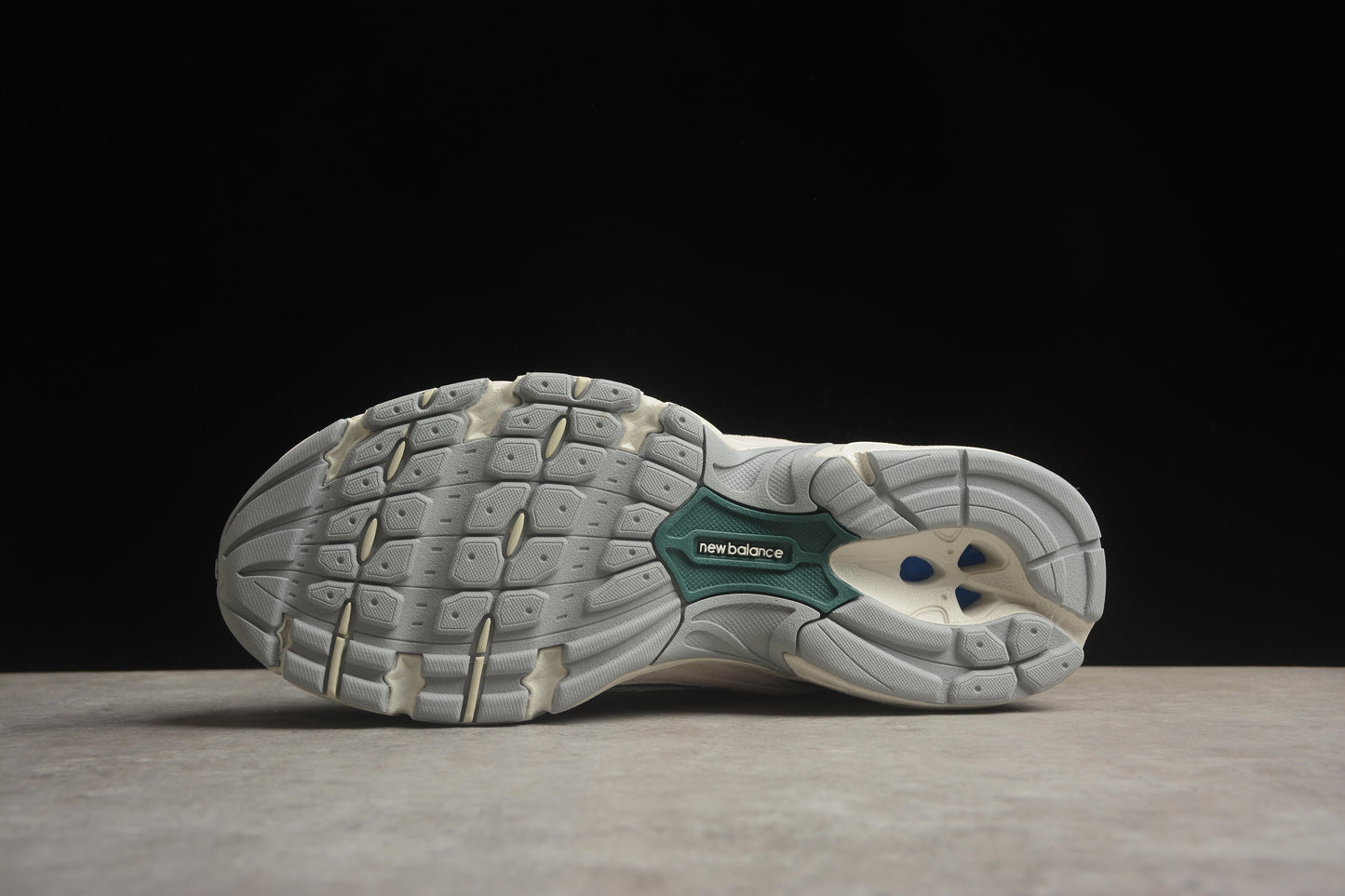 New Balance 530 MR530QA