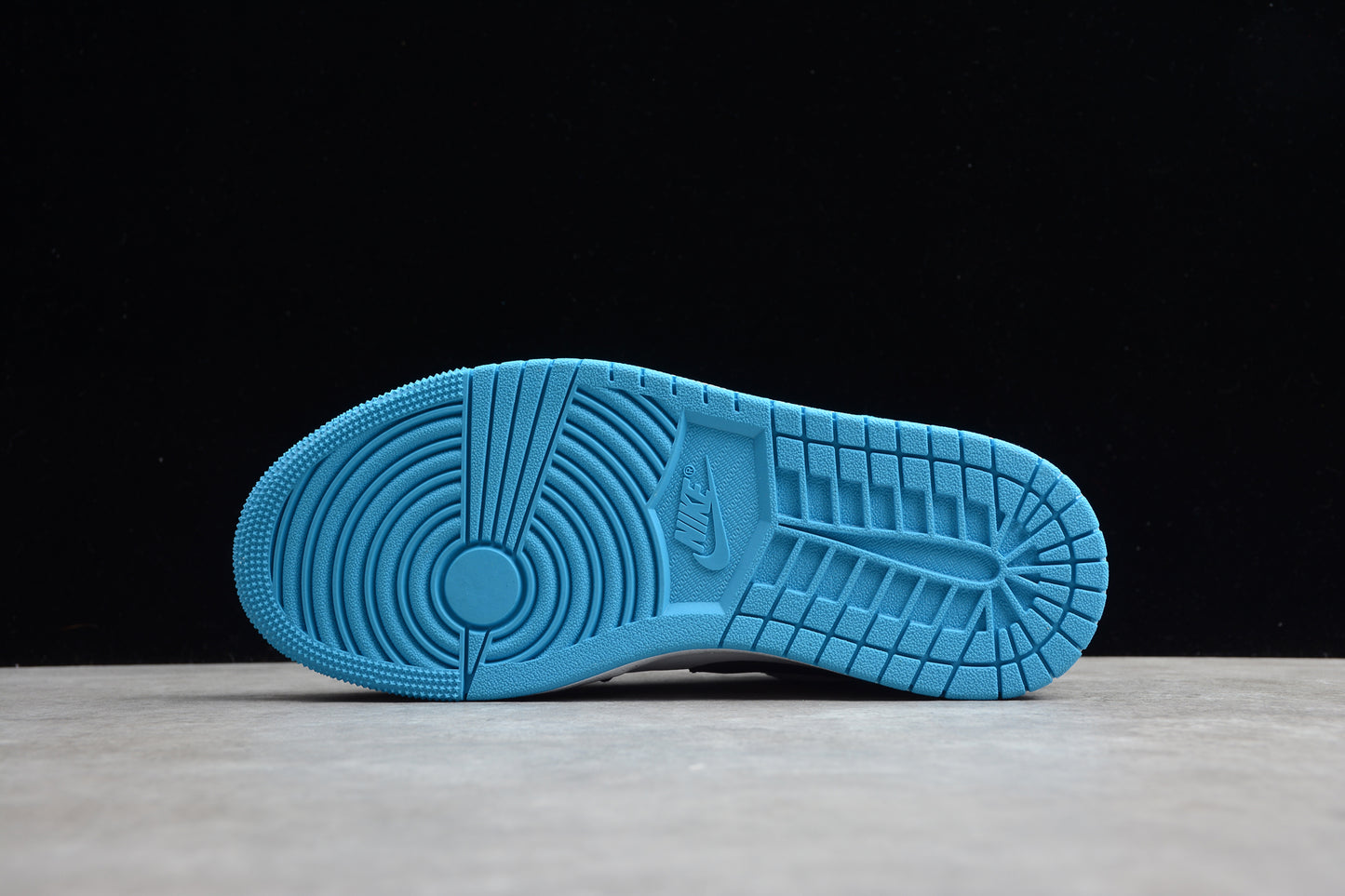 Nike Air Jordan 1 Low CK3022-004