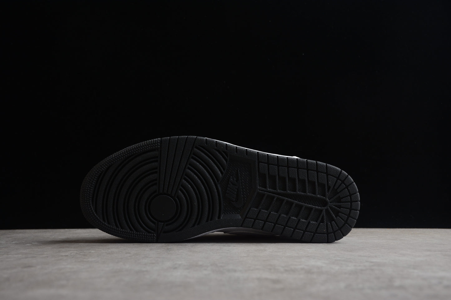 Nike Air Jordan 1 Low 553560-164