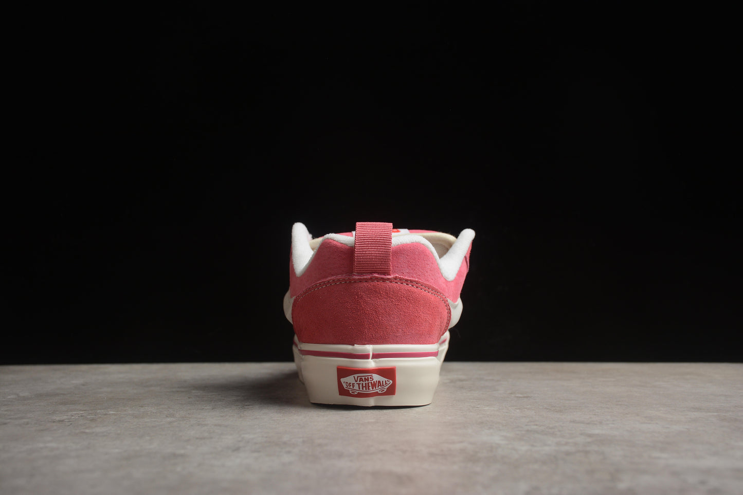 Vans Classics Knu Skool Rosa