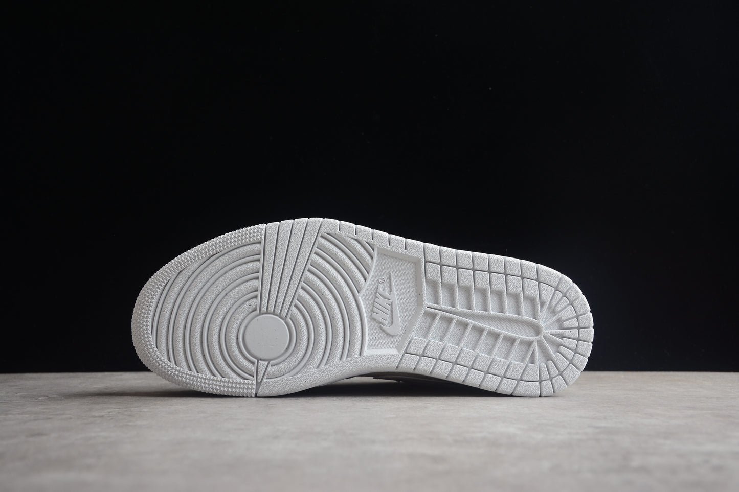 Nike Air Jordan 1 Low DQ4151-500