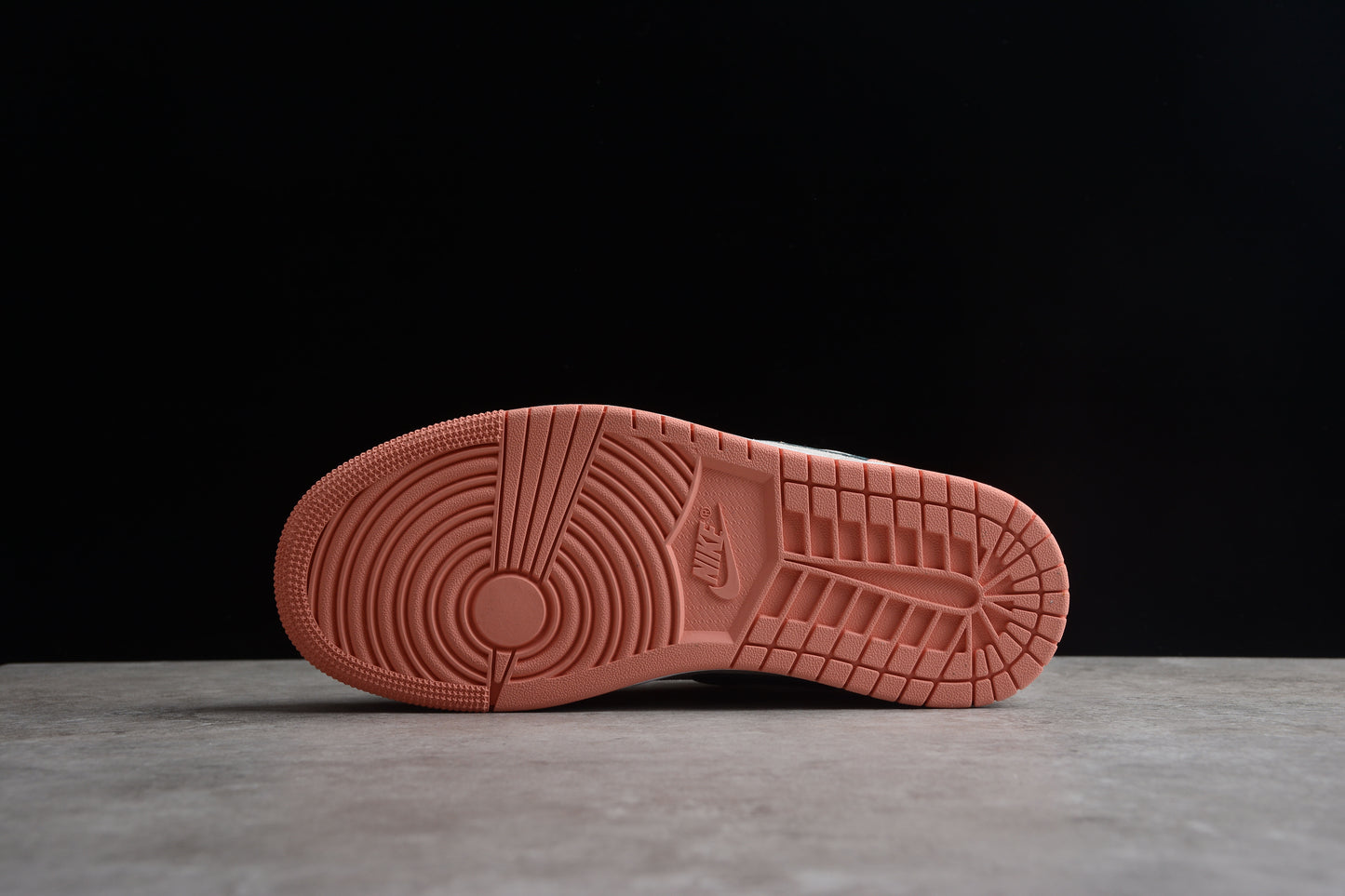 Nike Air Jordan 1 Low DC0774-800