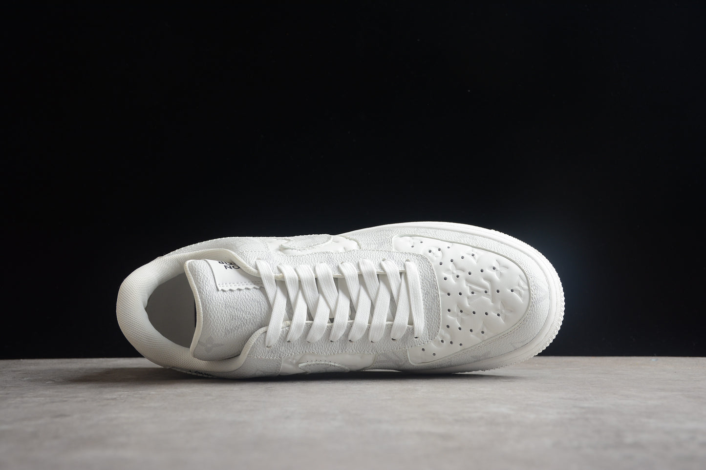 Louis Vuitton x Nike Air Force 1'07 LV8 Low Blanca