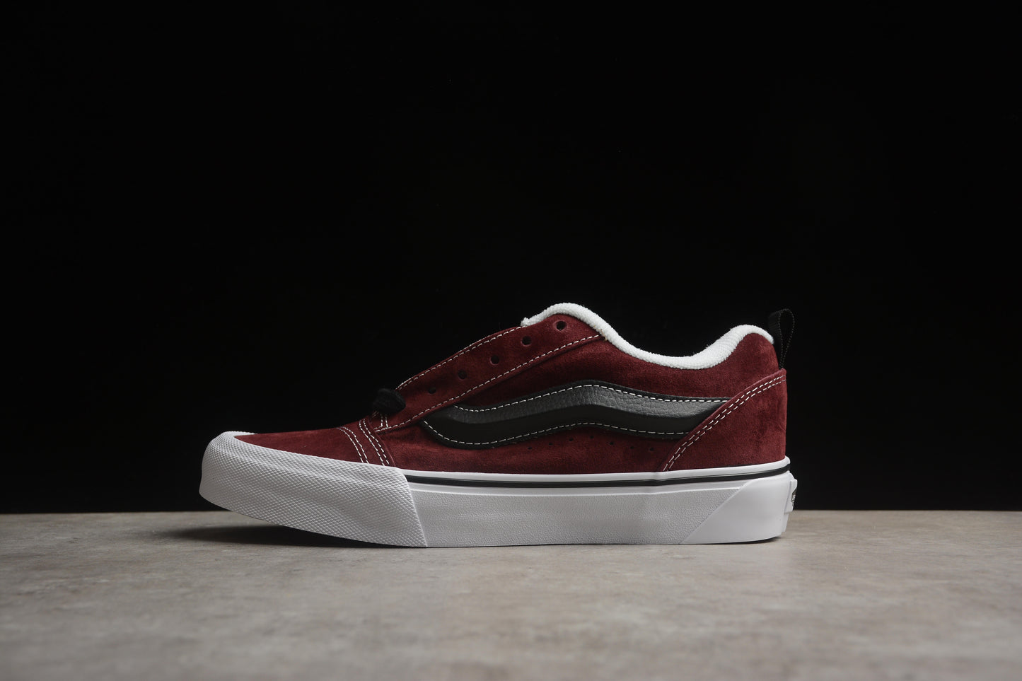 Vans Classics Knu Skool VN0009QC02Y
