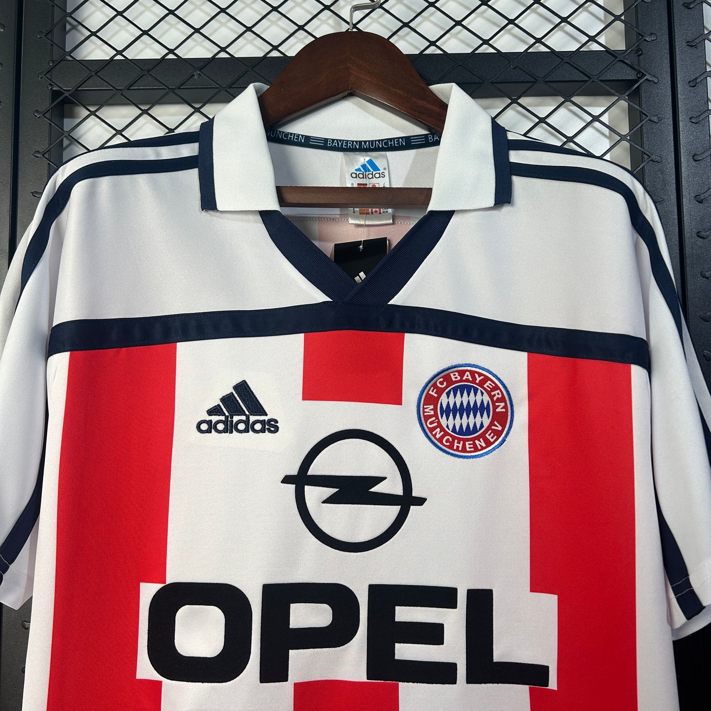 Bayern Munich retro 2000/02 Away