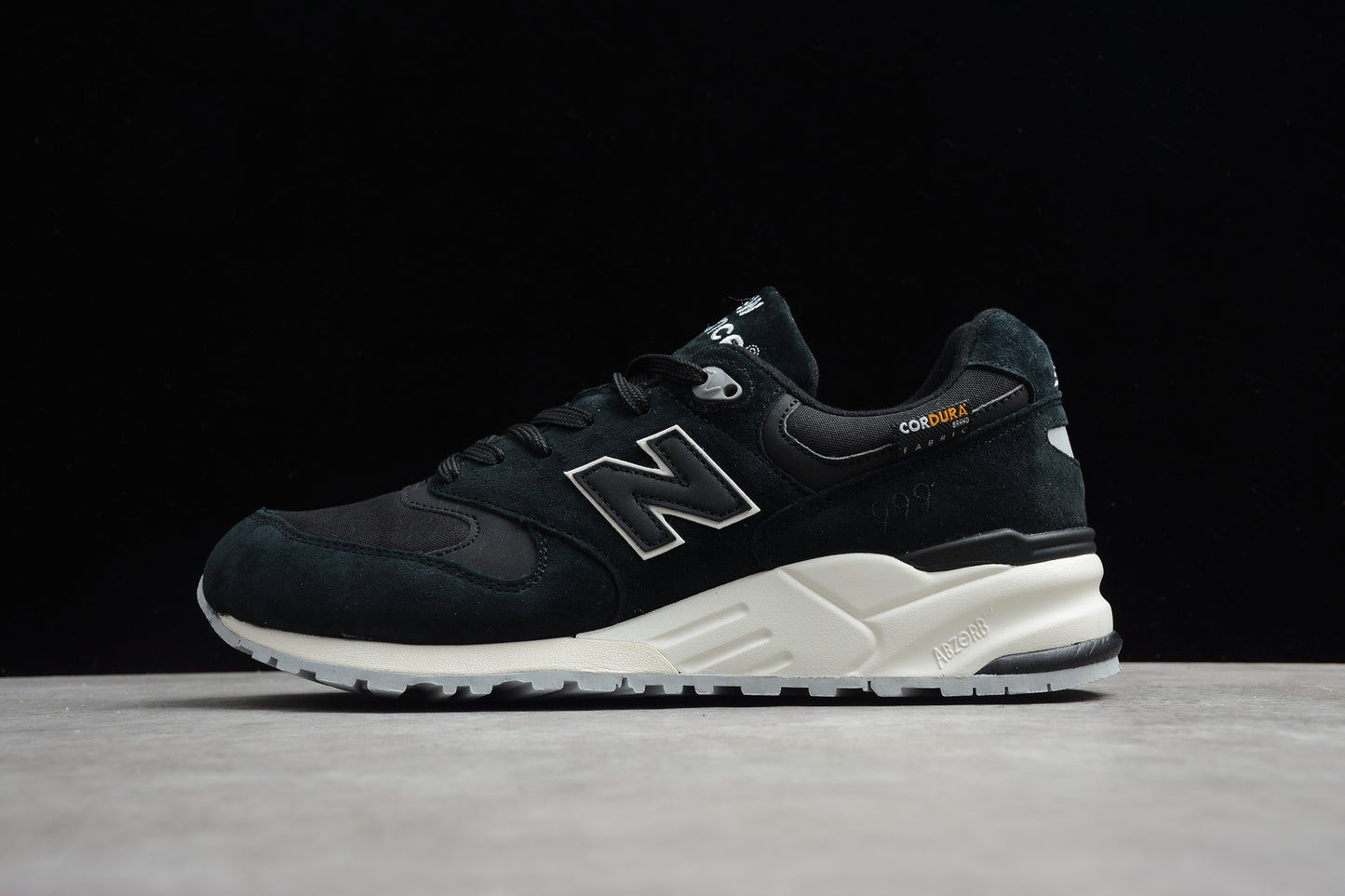 New Balance ML999BA